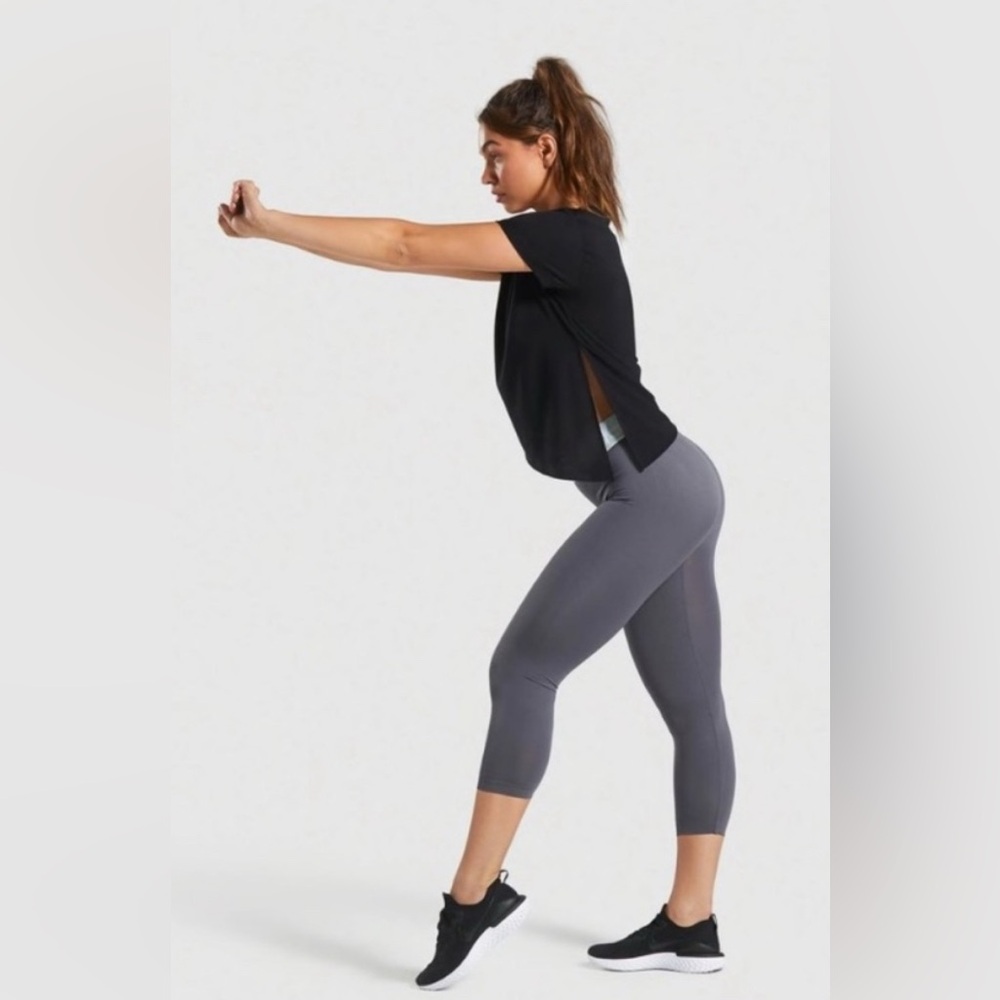 GYMSHARK Black XS Asymmetrical Hem T Shirt Active Workout Side Slit Lightweight - Picture 3 of 10